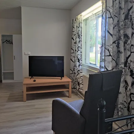 Ravintola & Savon Sydaen Hotel Varpaisjarvi